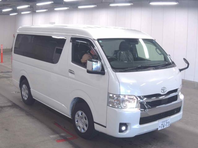 トヨタ ハイエースワゴン